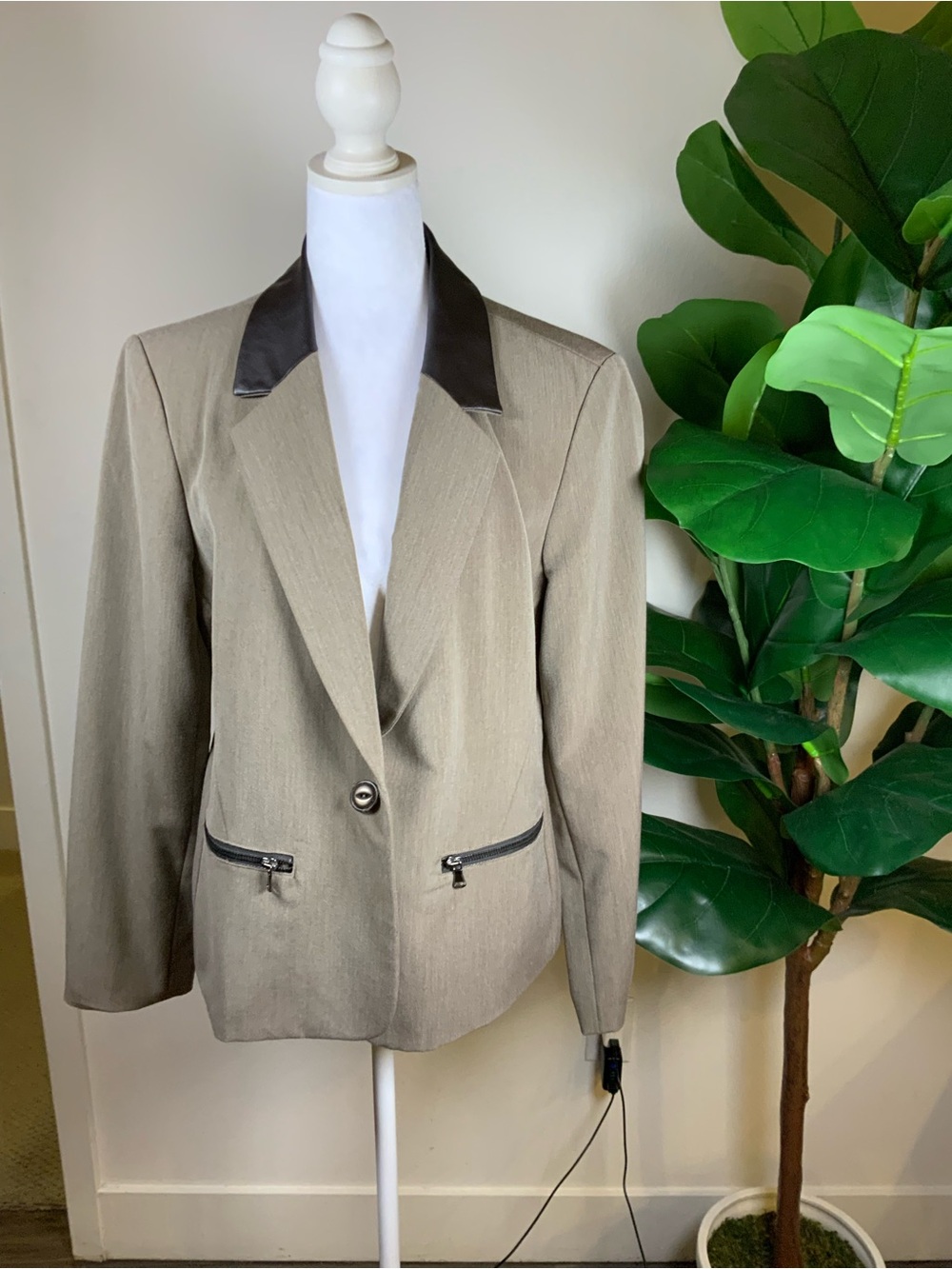 Signature by Larry Levine Taupe Blazer with Dark Contrast Collar